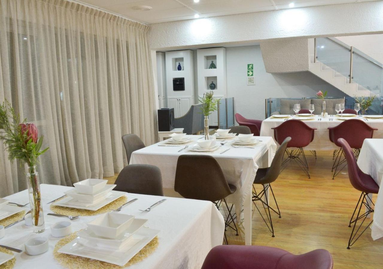 מוסל ביי Diaz Ocean View Hotel מראה חיצוני תמונה