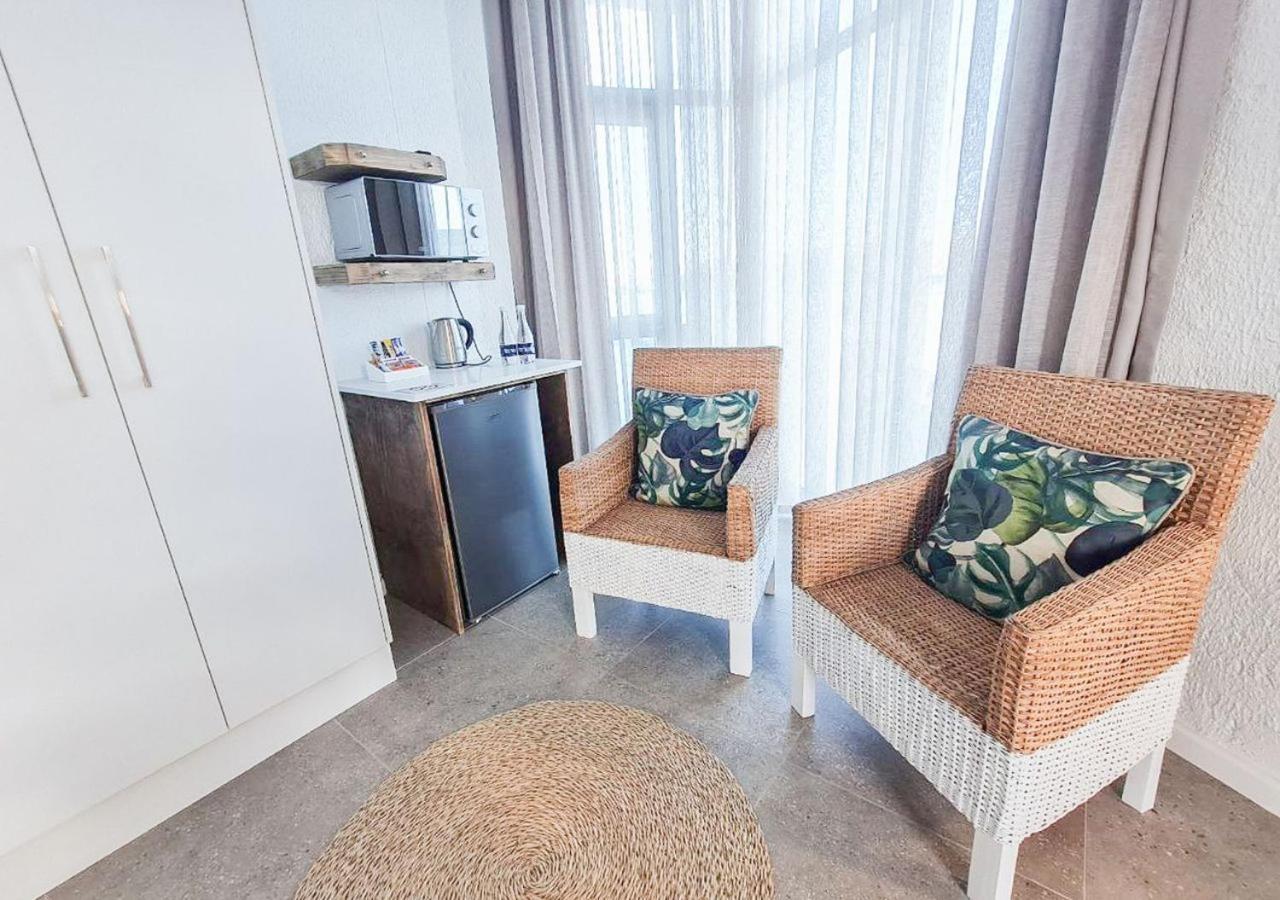 מוסל ביי Diaz Ocean View Hotel מראה חיצוני תמונה