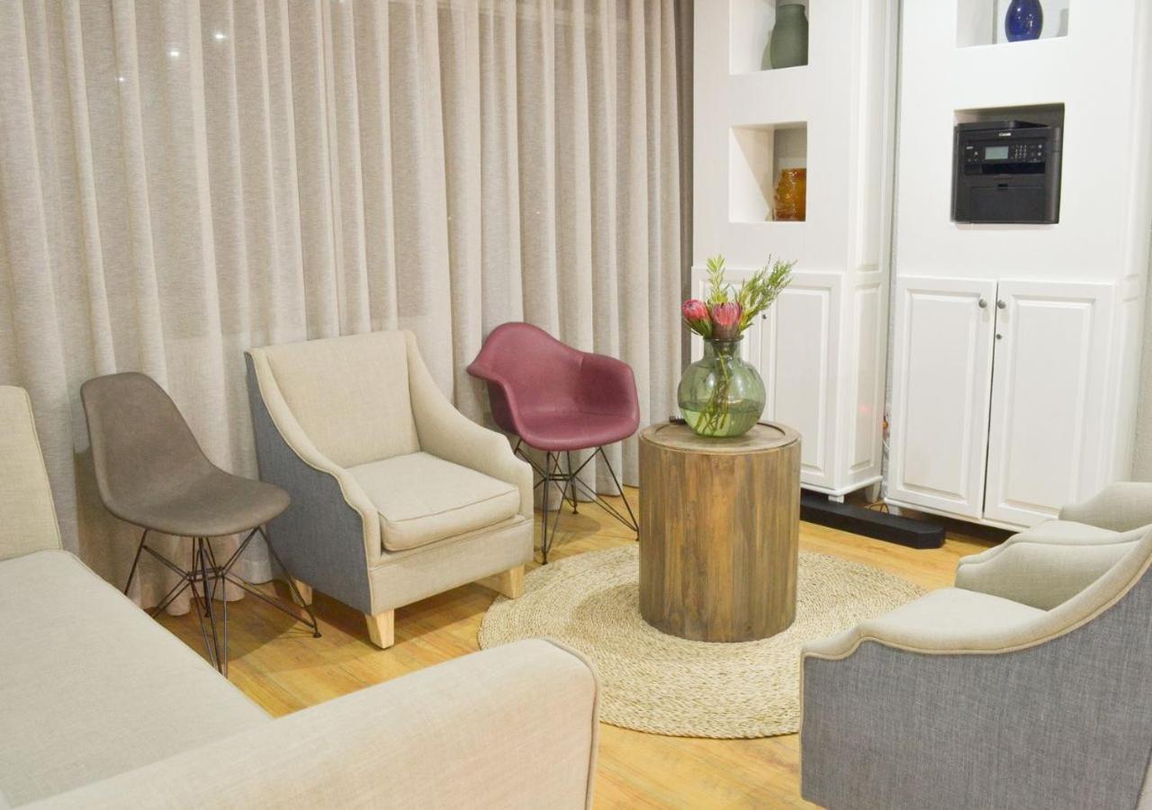 מוסל ביי Diaz Ocean View Hotel מראה חיצוני תמונה