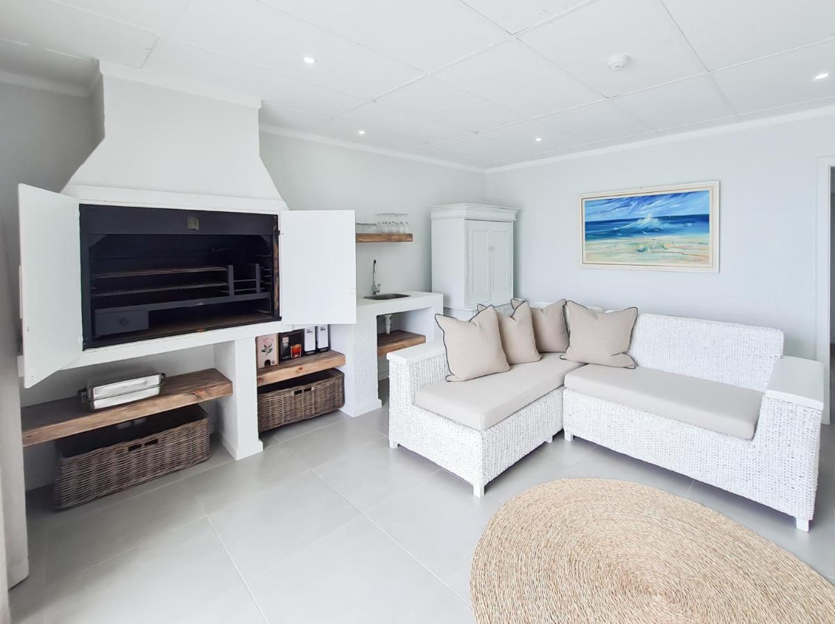 מוסל ביי Diaz Ocean View Hotel מראה חיצוני תמונה